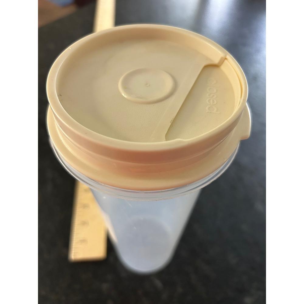 Rubbermaid Tall Pasta Spaghetti Storage Canister Dispenser Cream Lid 11 inch